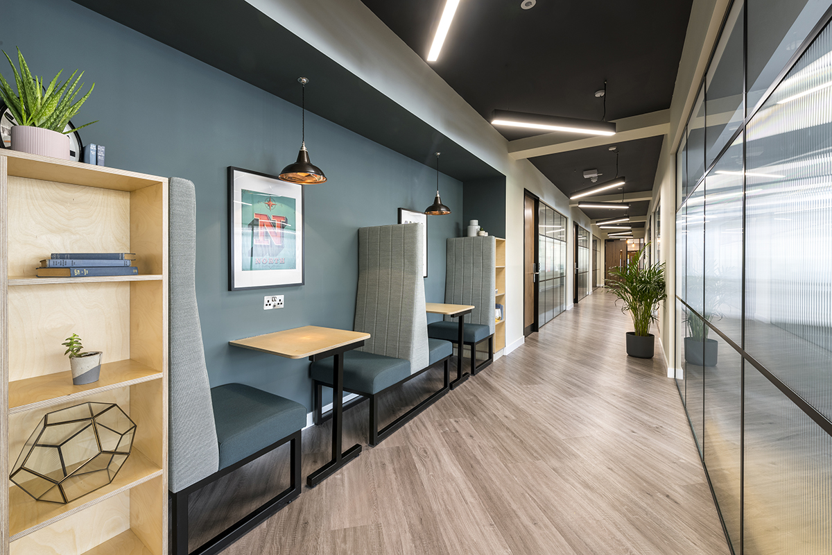 Perameter_Developments_20_Chiswell_St_Unity_office_fit_out_corridor_3